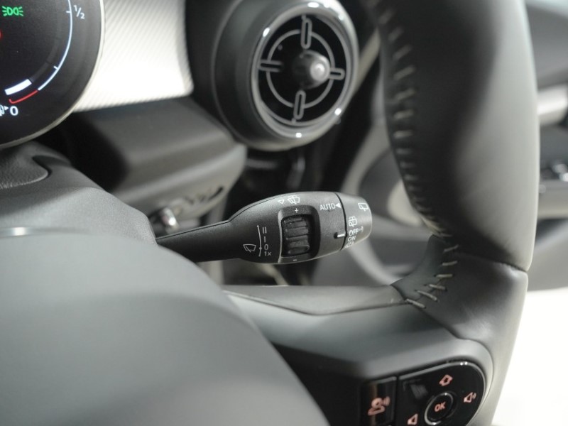 2023 (73) MINI HATCHBACK 1.5 Cooper Exclusive Premium 5dr Auto 5847124