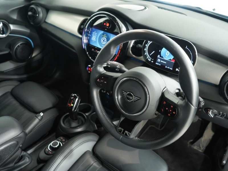 2023 (73) MINI HATCHBACK 1.5 Cooper Exclusive Premium 5dr Auto 5847117
