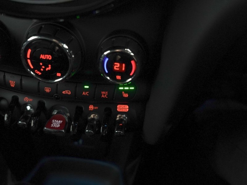 2023 (73) MINI HATCHBACK 1.5 Cooper Exclusive Premium 5dr Auto 5847127
