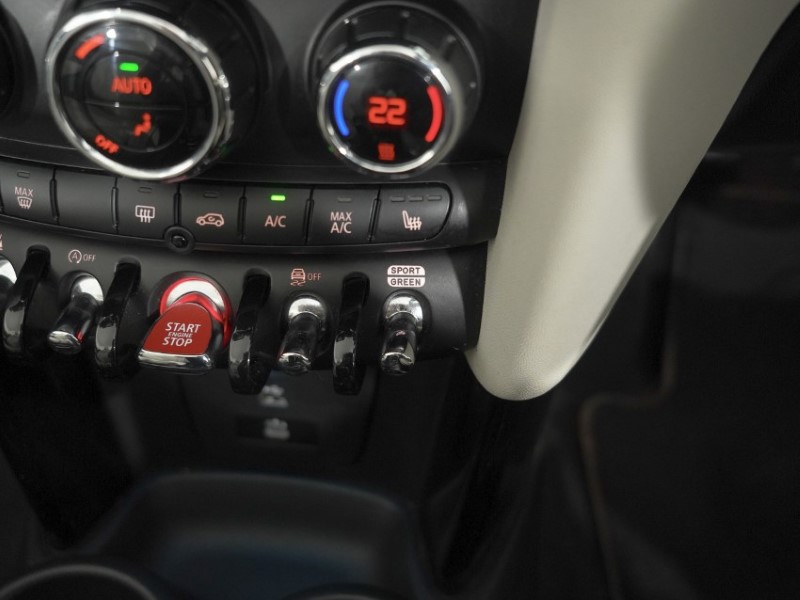 2023 (73) MINI CONVERTIBLE 1.5 Cooper Exclusive 2dr 5881429