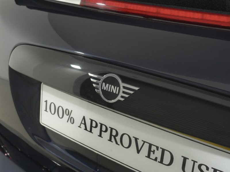2023 (73) MINI CONVERTIBLE 1.5 Cooper Exclusive 2dr 5881392