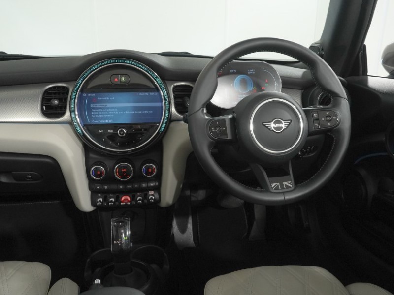 2023 (73) MINI CONVERTIBLE 1.5 Cooper Exclusive 2dr 5881400