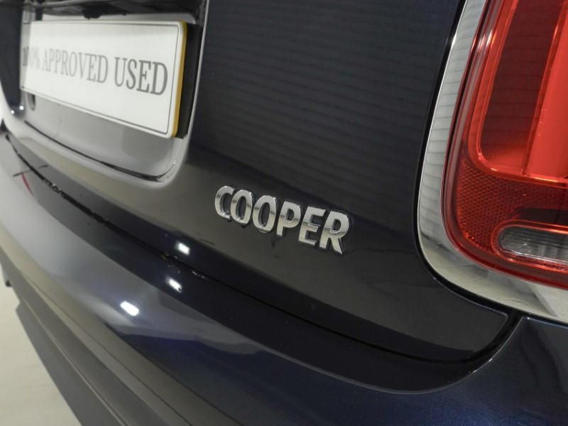 2023 (73) MINI CONVERTIBLE 1.5 Cooper Exclusive 2dr 5881393