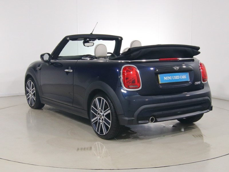 2022 (72) MINI CONVERTIBLE 1.5 Cooper Exclusive 2dr Auto 5827371