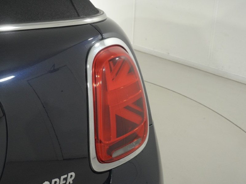 2022 (72) MINI CONVERTIBLE 1.5 Cooper Exclusive 2dr Auto 5827316