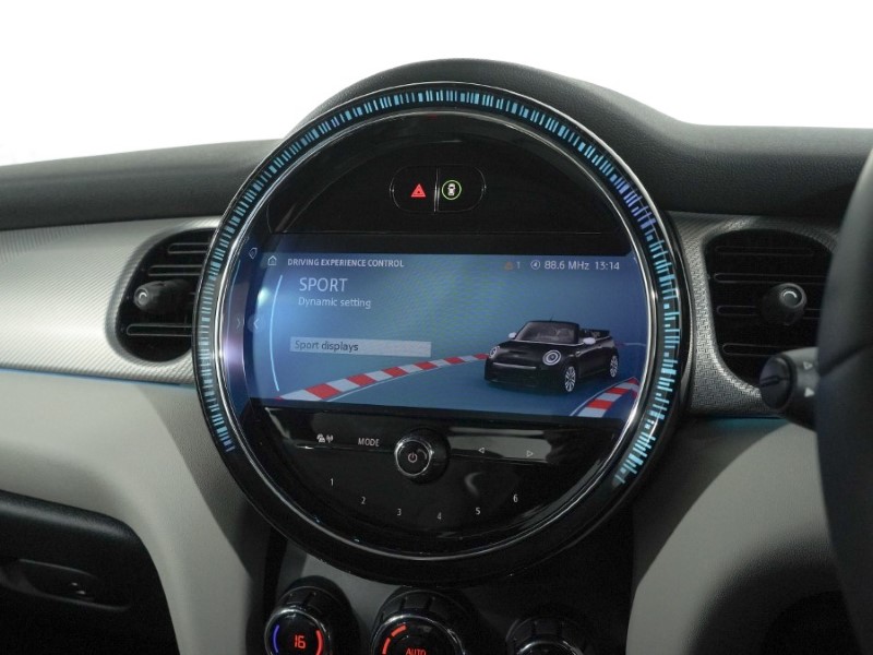 2022 (72) MINI CONVERTIBLE 1.5 Cooper Exclusive 2dr Auto 5827338