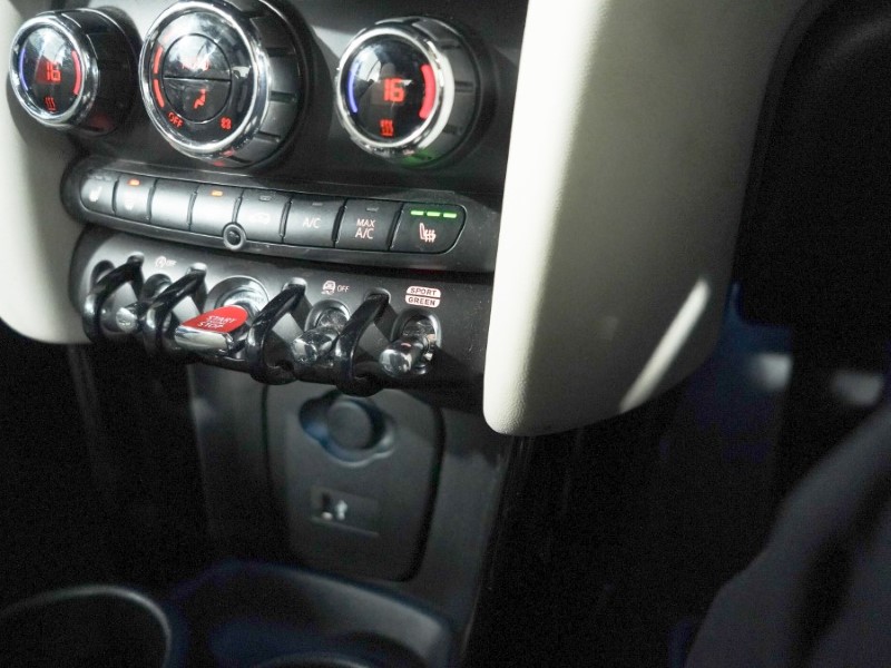 2022 (72) MINI CONVERTIBLE 1.5 Cooper Exclusive 2dr Auto 5827344