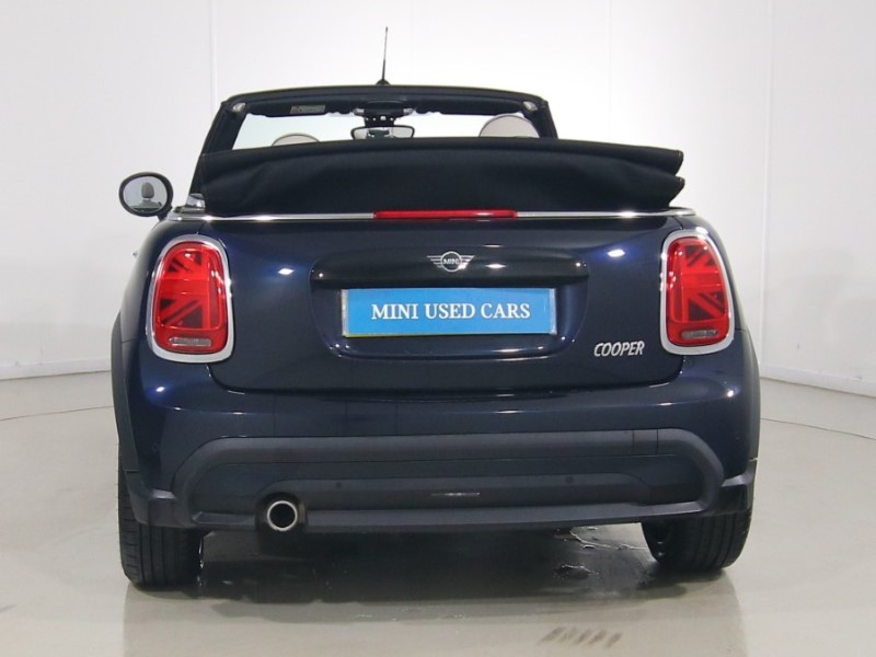 2022 (72) MINI CONVERTIBLE 1.5 Cooper Exclusive 2dr Auto 5827372