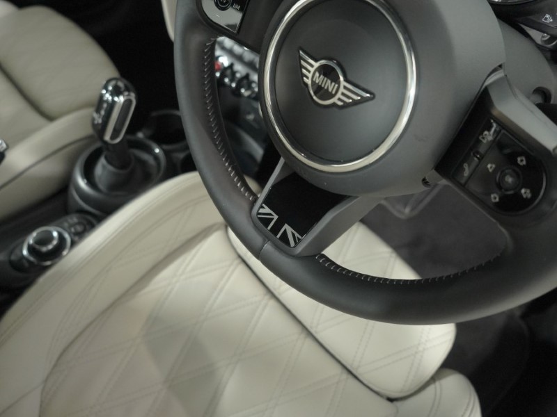 2022 (72) MINI CONVERTIBLE 1.5 Cooper Exclusive 2dr Auto 5827332