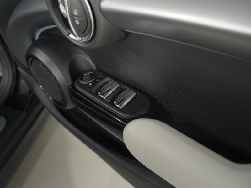 2022 (72) MINI CONVERTIBLE 1.5 Cooper Exclusive 2dr Auto 5827355