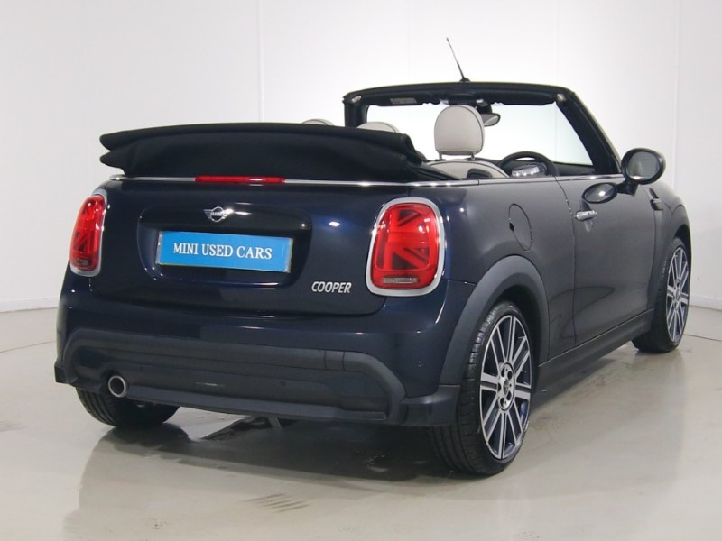 2022 (72) MINI CONVERTIBLE 1.5 Cooper Exclusive 2dr Auto 5827373