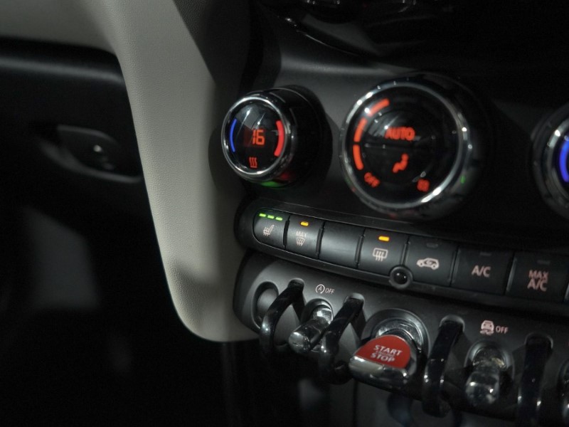 2022 (72) MINI CONVERTIBLE 1.5 Cooper Exclusive 2dr Auto 5827347