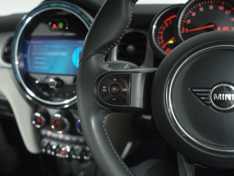 2022 (72) MINI CONVERTIBLE 1.5 Cooper Exclusive 2dr Auto 5827334