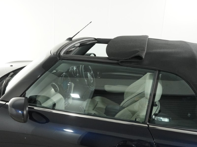 2022 (72) MINI CONVERTIBLE 1.5 Cooper Exclusive 2dr Auto 5827352