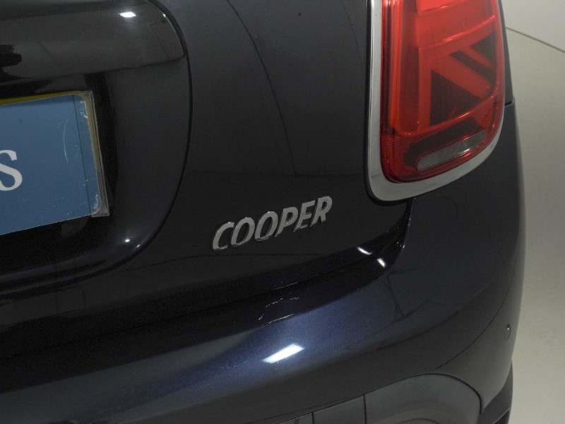 2022 (72) MINI CONVERTIBLE 1.5 Cooper Exclusive 2dr Auto 5827317