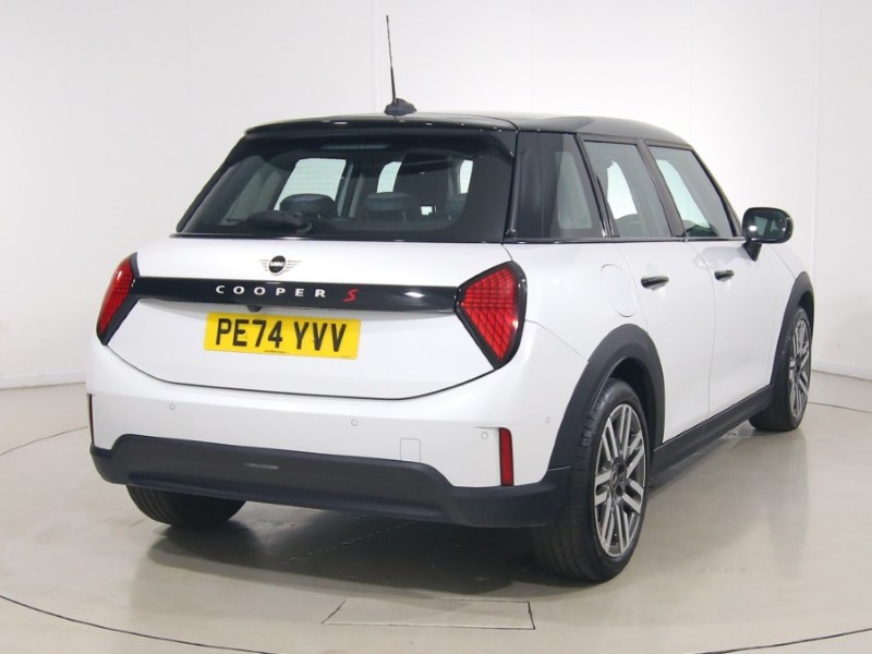 2024 (74) MINI COOPER 2.0 S Classic 5dr Auto 5833998
