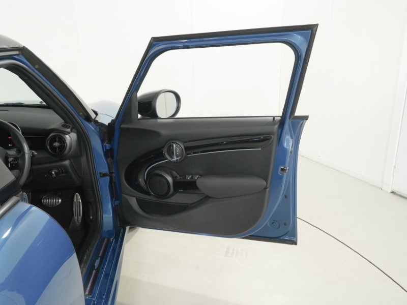2024 (24) MINI HATCHBACK 1.5 Cooper Sport 5dr 5881637