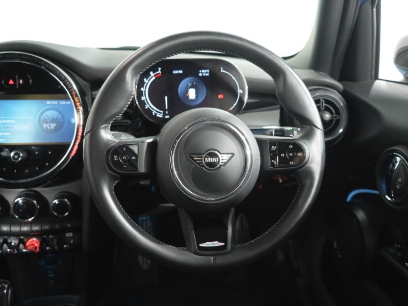2024 (24) MINI HATCHBACK 1.5 Cooper Sport 5dr 5881629