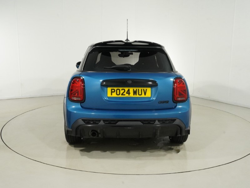 2024 (24) MINI HATCHBACK 1.5 Cooper Sport 5dr 5881612
