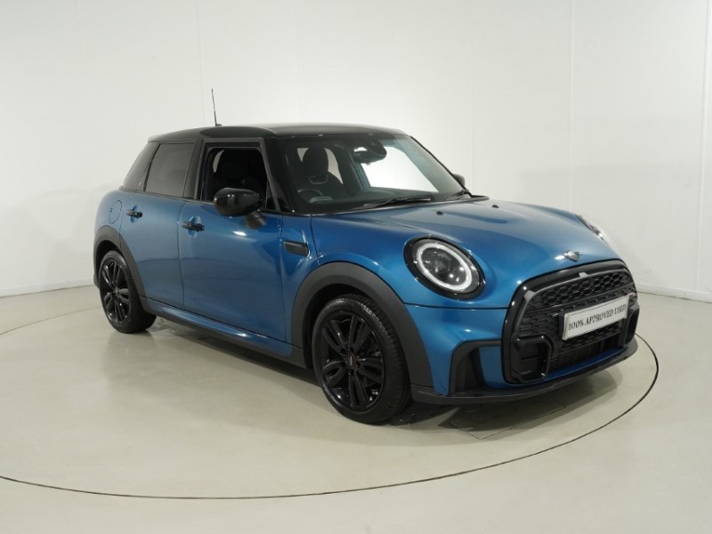 2024 (24) MINI HATCHBACK 1.5 Cooper Sport 5dr
