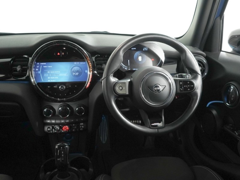 2024 (24) MINI HATCHBACK 1.5 Cooper Sport 5dr 5881626