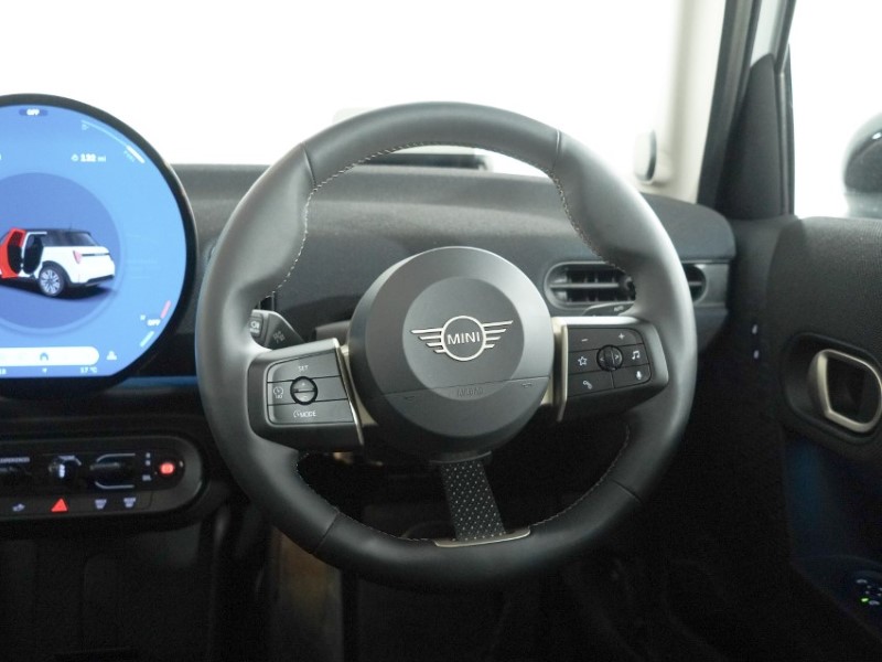 2025 (75) MINI COOPER 1.5 C Classic 5dr Auto 5825573
