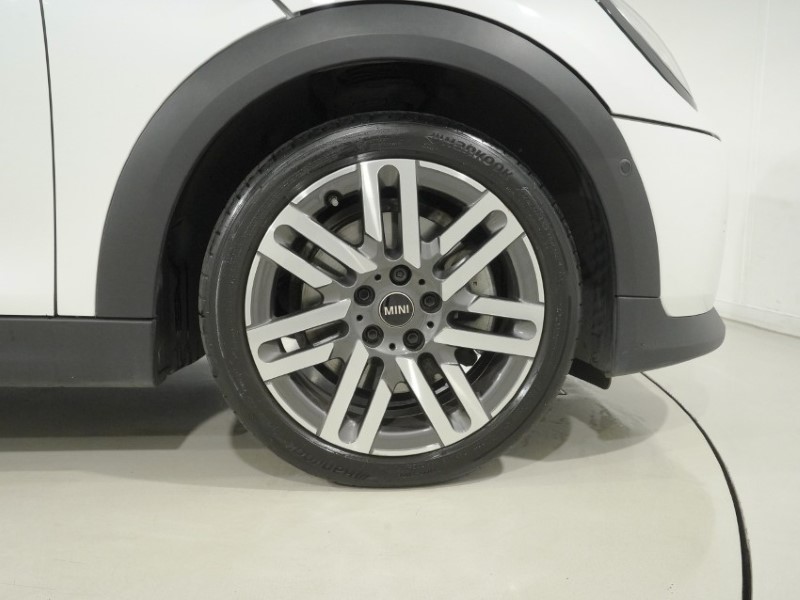 2025 (75) MINI COOPER 1.5 C Classic 5dr Auto 5825576