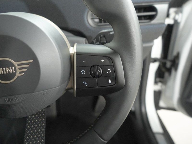 2025 (75) MINI COOPER 1.5 C Classic 5dr Auto 5825588