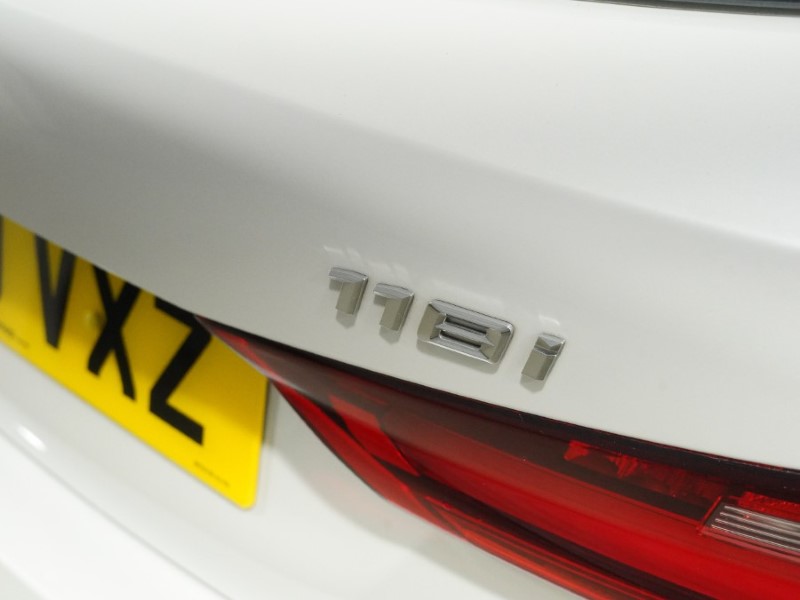 2020 (70) BMW 1 SERIES 118i Sport 5dr 5834681