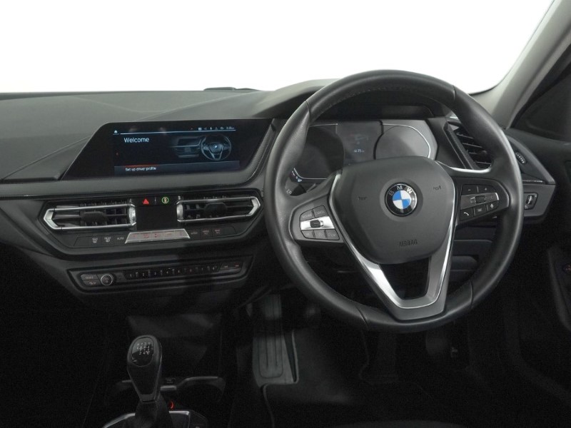 2020 (70) BMW 1 SERIES 118i Sport 5dr 5834689