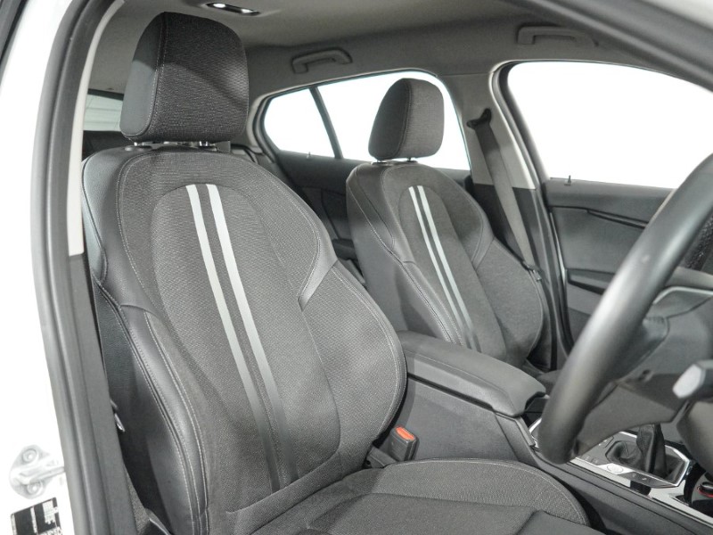2020 (70) BMW 1 SERIES 118i Sport 5dr 5834705