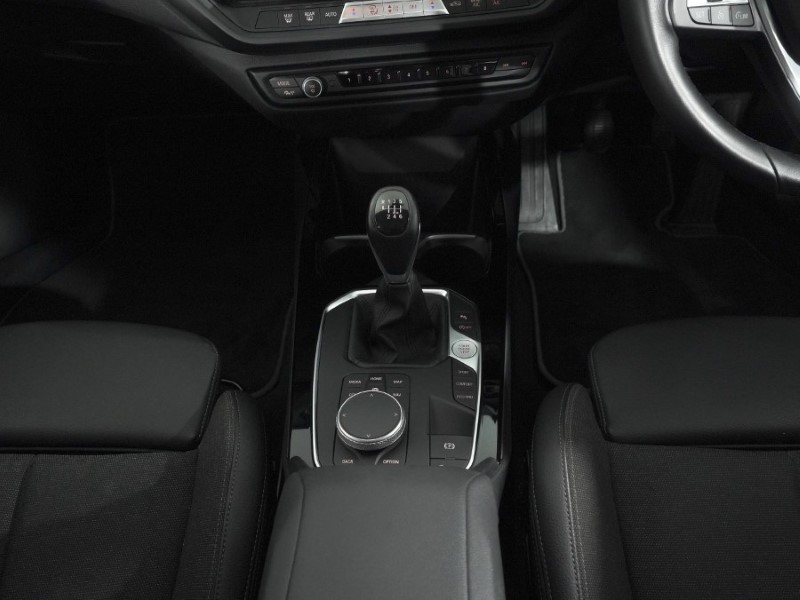 2020 (70) BMW 1 SERIES 118i Sport 5dr 5834691