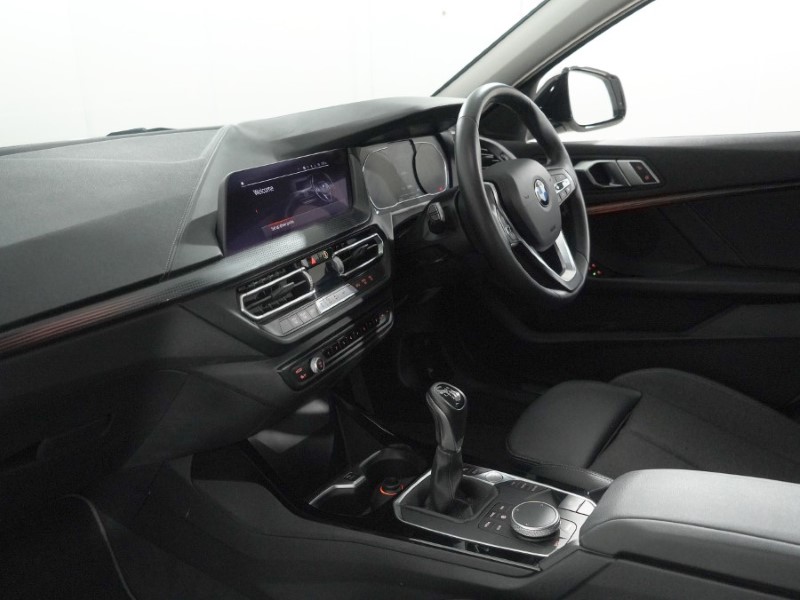 2020 (70) BMW 1 SERIES 118i Sport 5dr 5834685