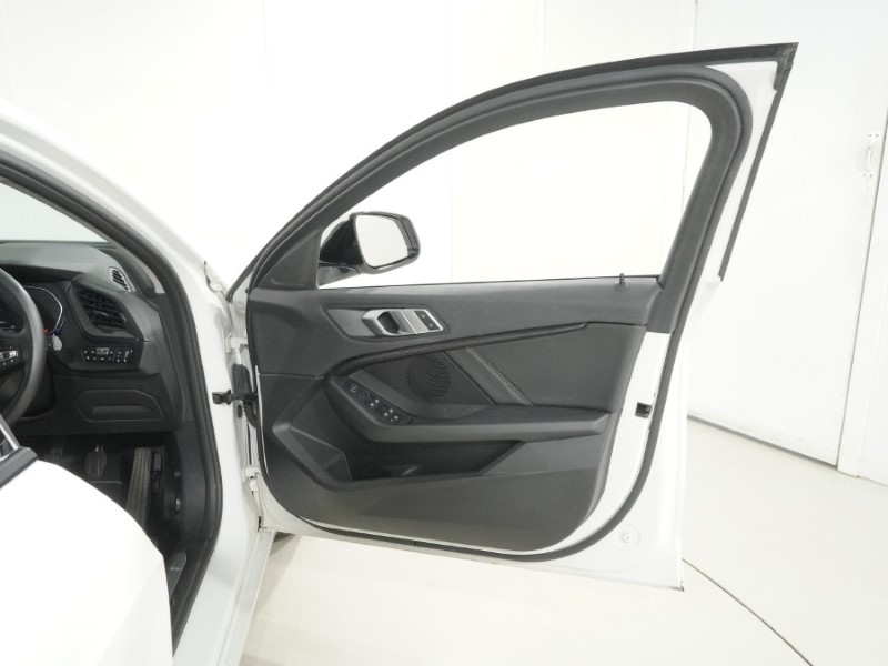 2020 (70) BMW 1 SERIES 118i Sport 5dr 5834699