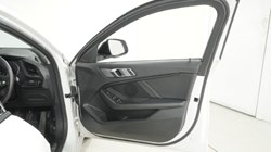 2020 (70) BMW 1 SERIES 118i Sport 5dr 5834699