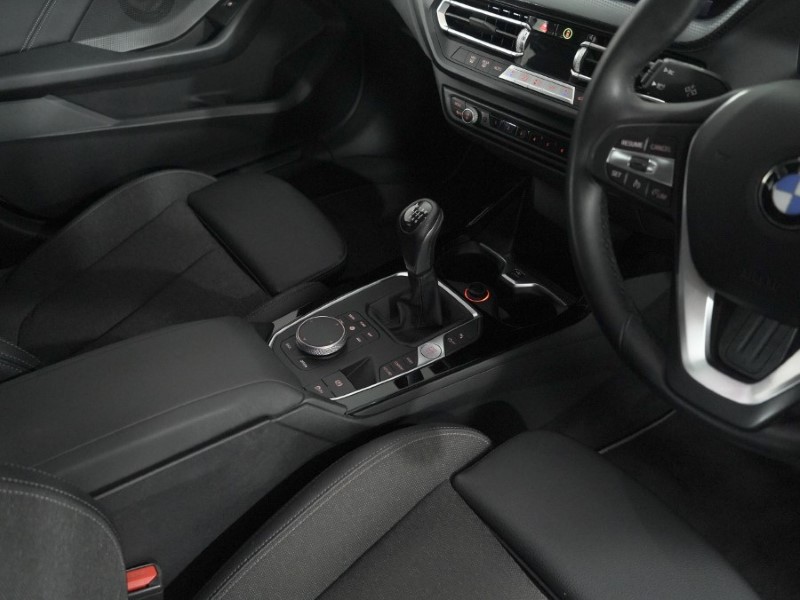2020 (70) BMW 1 SERIES 118i Sport 5dr 5834704