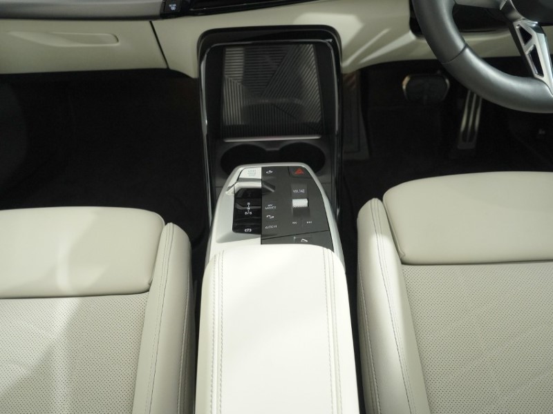 2026 (75) BMW 2 SERIES 225e xDrive M Sport 5dr DCT 5831755