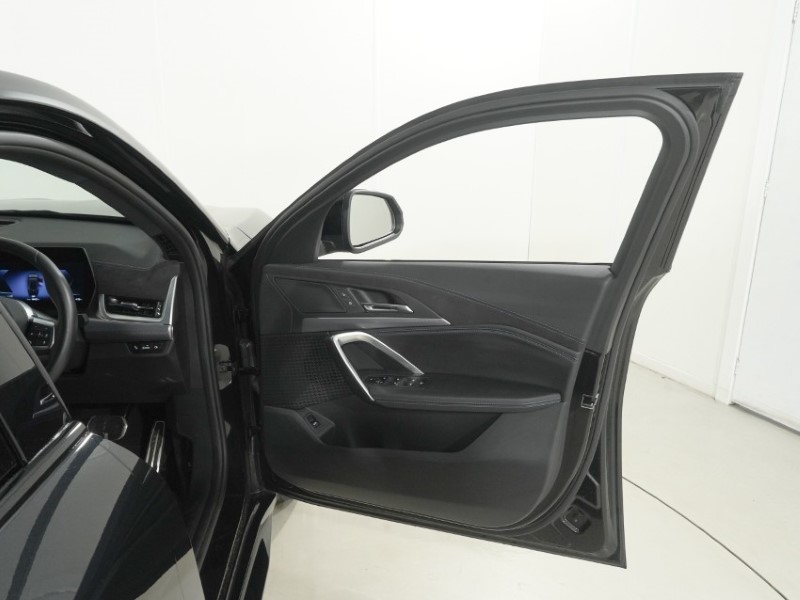 2026 (26) BMW iX2 150kW eDrive20 M Sport 65kWh 5dr Auto 5876773