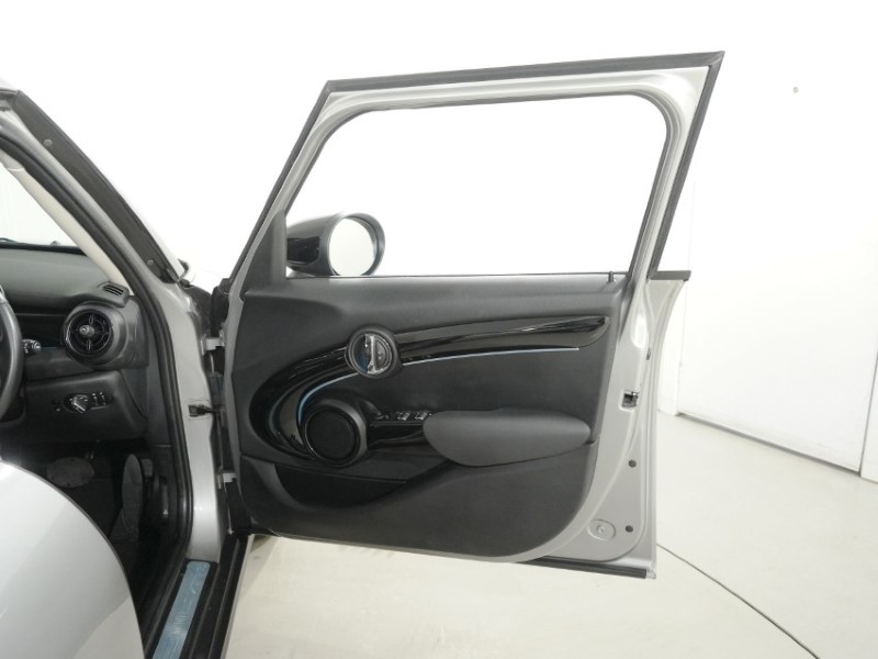 2024 (73) MINI HATCHBACK 1.5 Cooper Classic 5dr 5838039