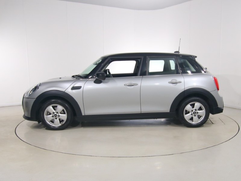 2024 (73) MINI HATCHBACK 1.5 Cooper Classic 5dr 5838073