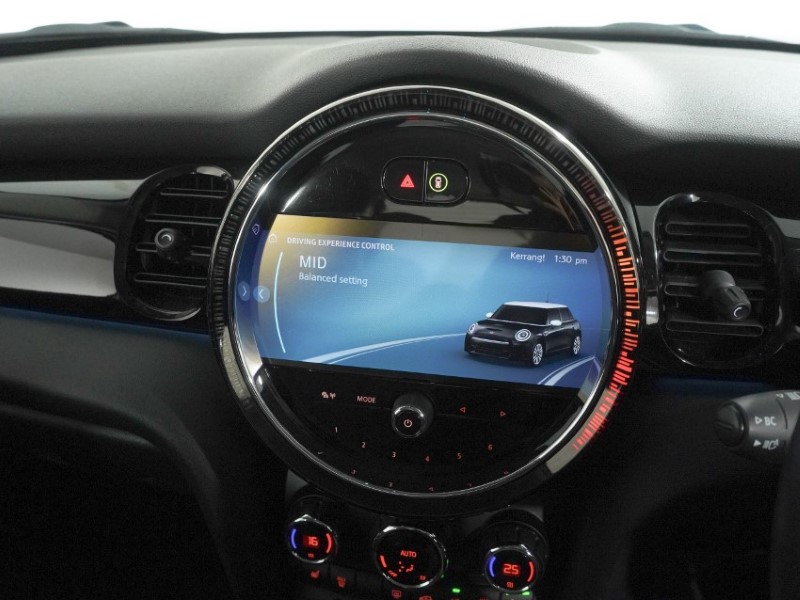 2024 (73) MINI HATCHBACK 1.5 Cooper Classic 5dr 5838063
