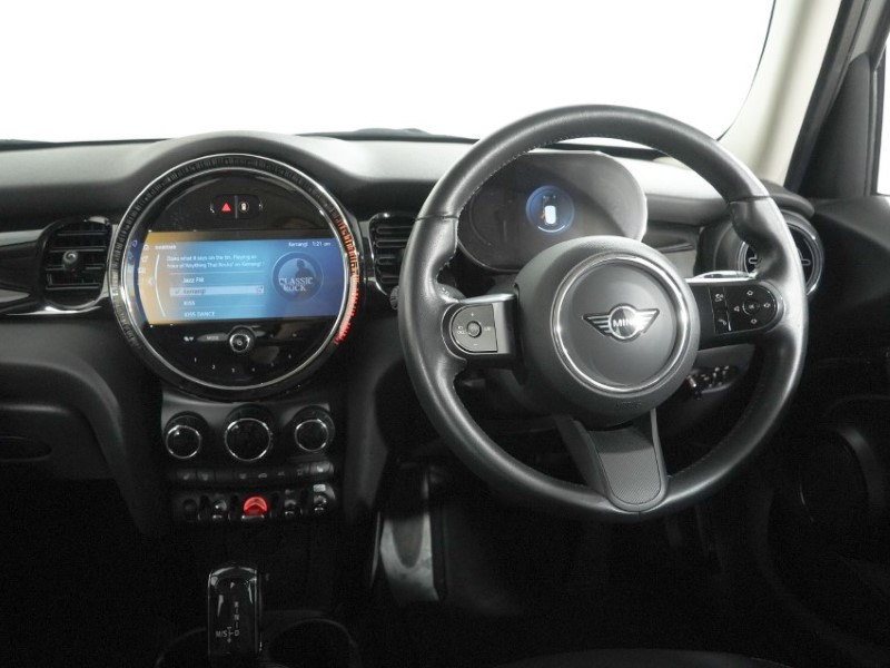 2024 (73) MINI HATCHBACK 1.5 Cooper Classic 5dr 5838029