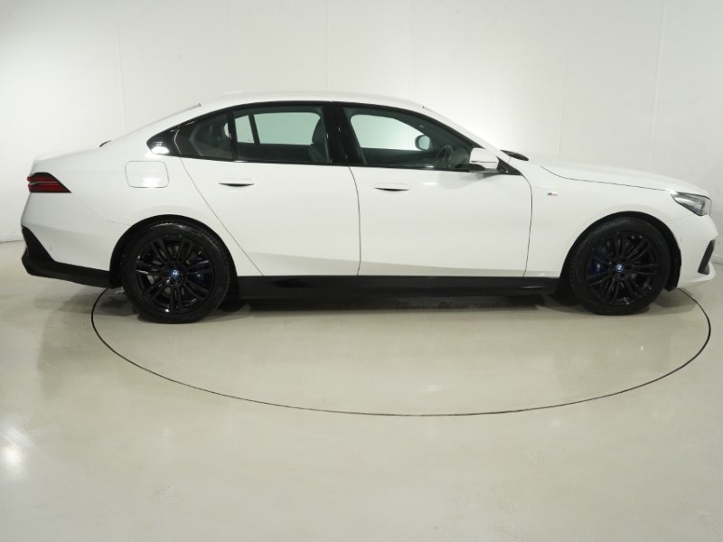 2024 (24) BMW I5 250kW eDrive40 M Sport 84kWh 4dr Auto 5879786
