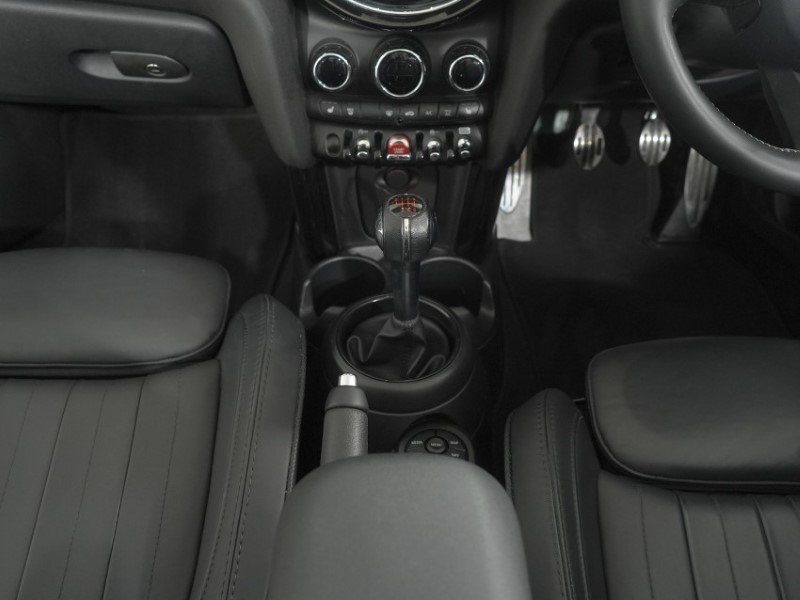 2024 (24) MINI CONVERTIBLE 2.0 John Cooper Works 2dr 5879104