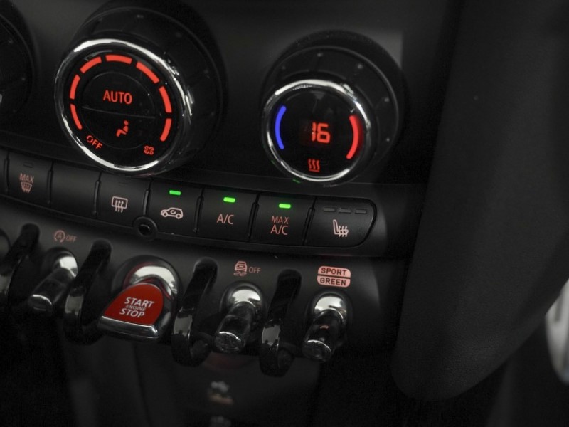 2024 (24) MINI CONVERTIBLE 2.0 John Cooper Works 2dr 5879130