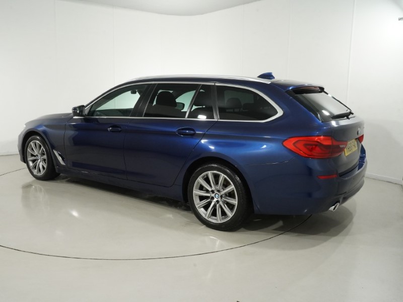 2018 (68) BMW 5 SERIES 520d SE 5dr Auto 1