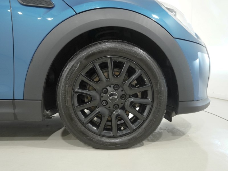 2024 (24) MINI HATCHBACK 1.5 Cooper Classic 3dr Auto 5841784