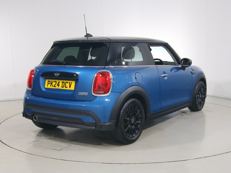 2024 (24) MINI HATCHBACK 1.5 Cooper Classic 3dr Auto 5841823