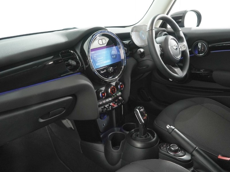 2024 (24) MINI HATCHBACK 1.5 Cooper Classic 3dr Auto 5841774