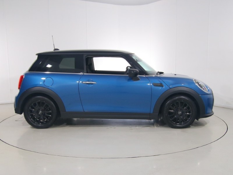 2024 (24) MINI HATCHBACK 1.5 Cooper Classic 3dr Auto 5841824